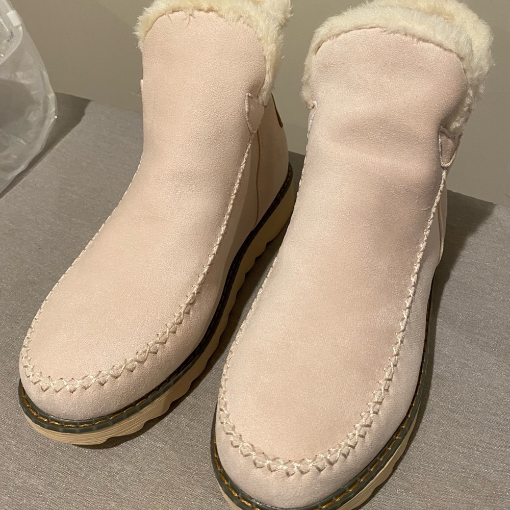 Light pink boots